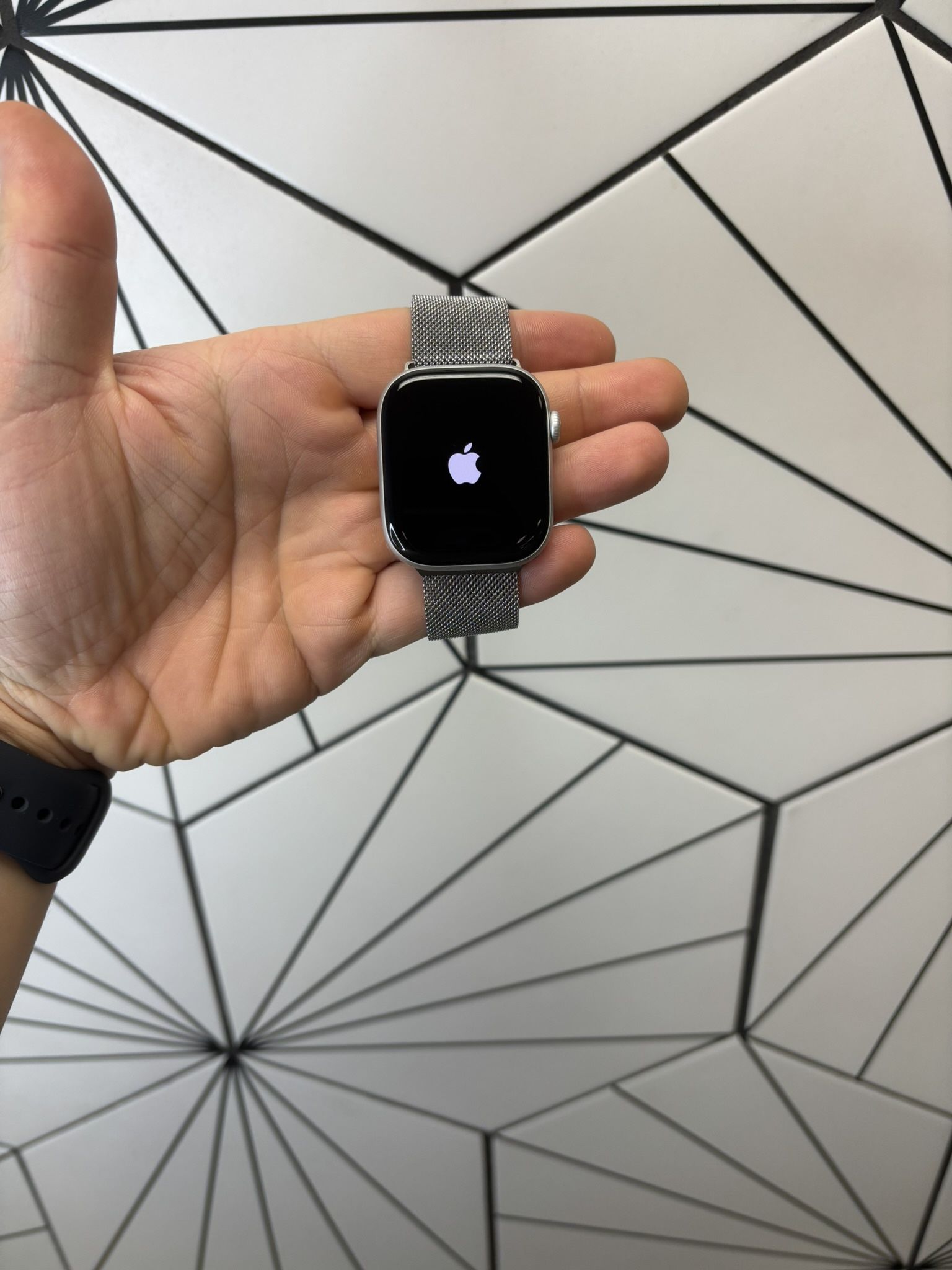 Apple Watch Series 10 46mm Silver LTE Unlocked New with Apple Watch Series 10 46mm Silver LTE Unlocked New with