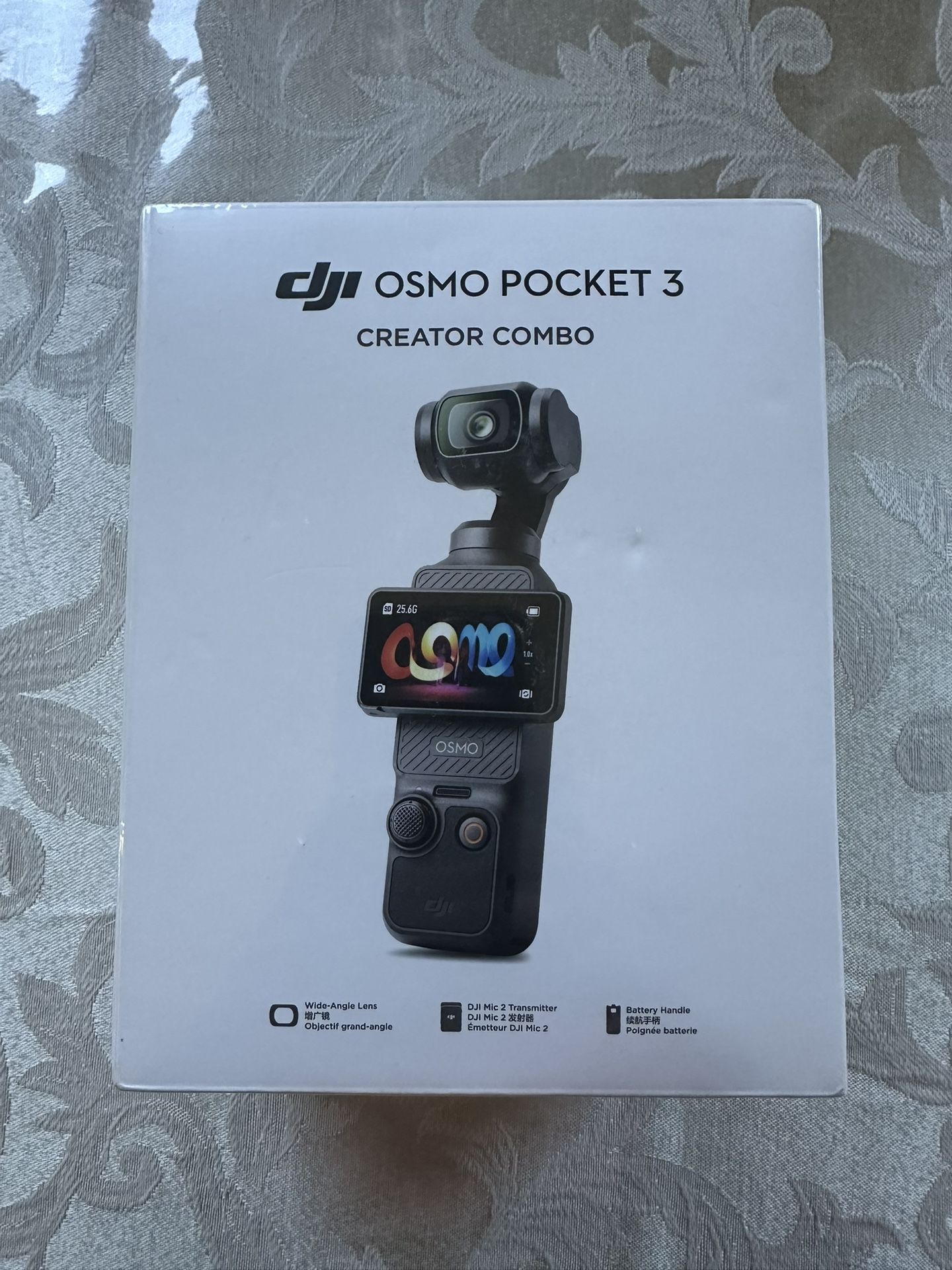 DJI Osmo Pocket 3 Creator Combo