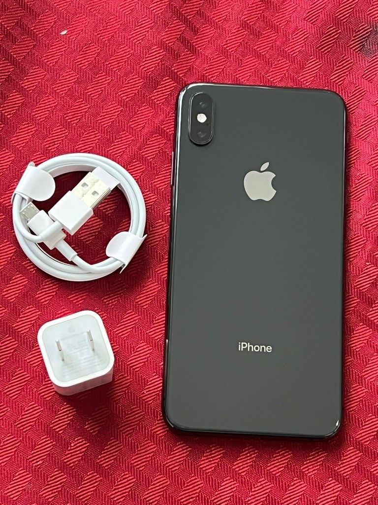 iPhone XS Max , Unlocked for all Company Carrier , Excellent Condition Like New