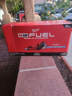 Milwaukee M18 FUEL 9" Cut-Off Saw with ONE-KEY