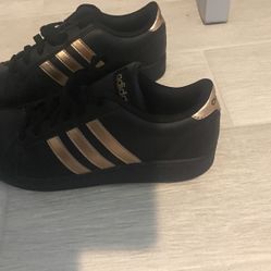 Adidas Sneakers