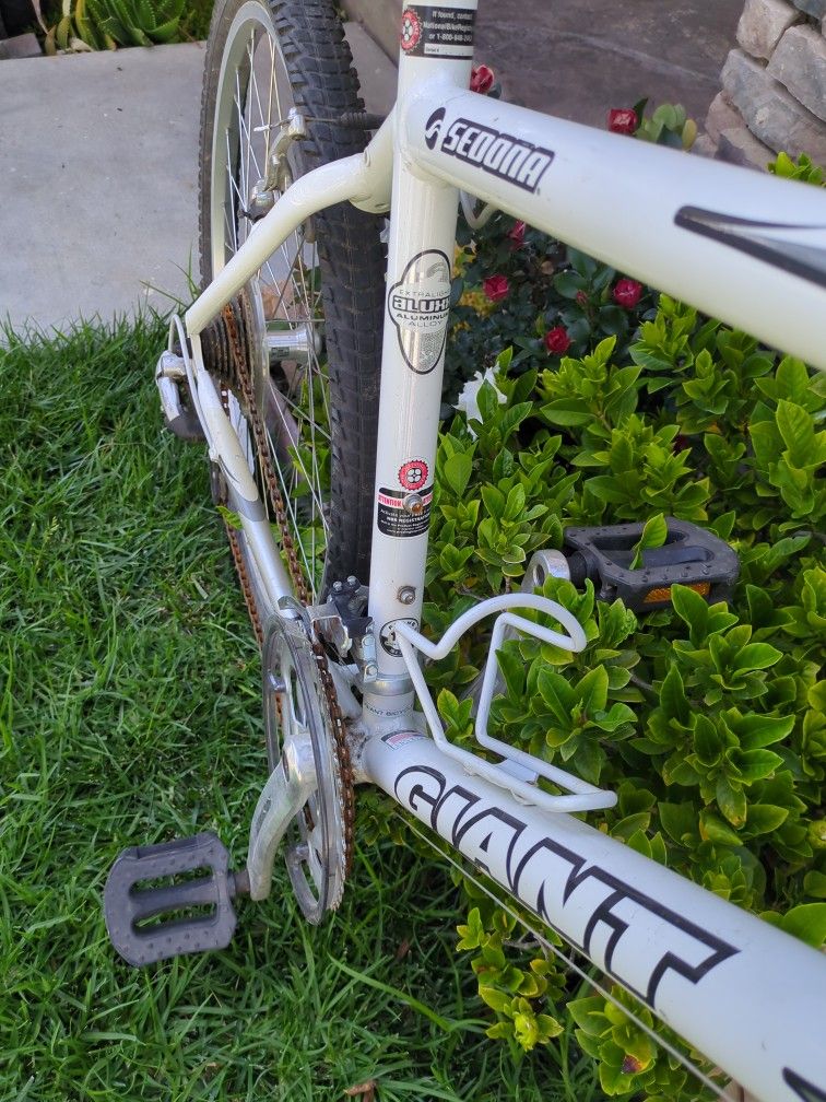 bicycle giant sedona USED DX Small Comfort Hybrid Bike 3x8 Speed Shimano Rim B In addition Giant Sedona - Giant-Trek