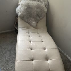 Cream Colored Chase