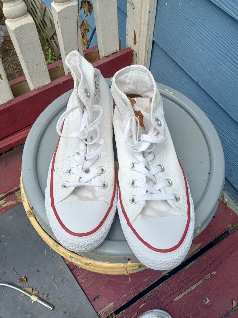 White High Top Converse Size 8 $10