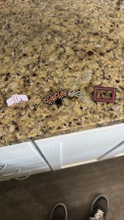 Cap blips and pins