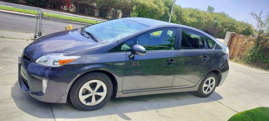2015 Prius gray,81k miles