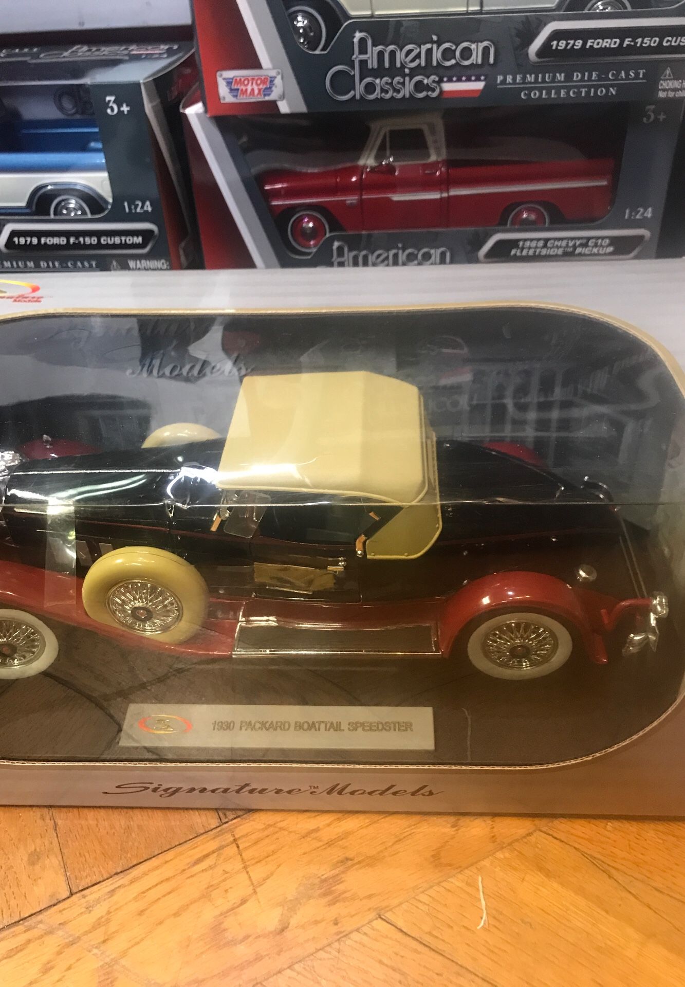 1930 Packard Boattail speedster convertible 1:18 scale diecast collectible