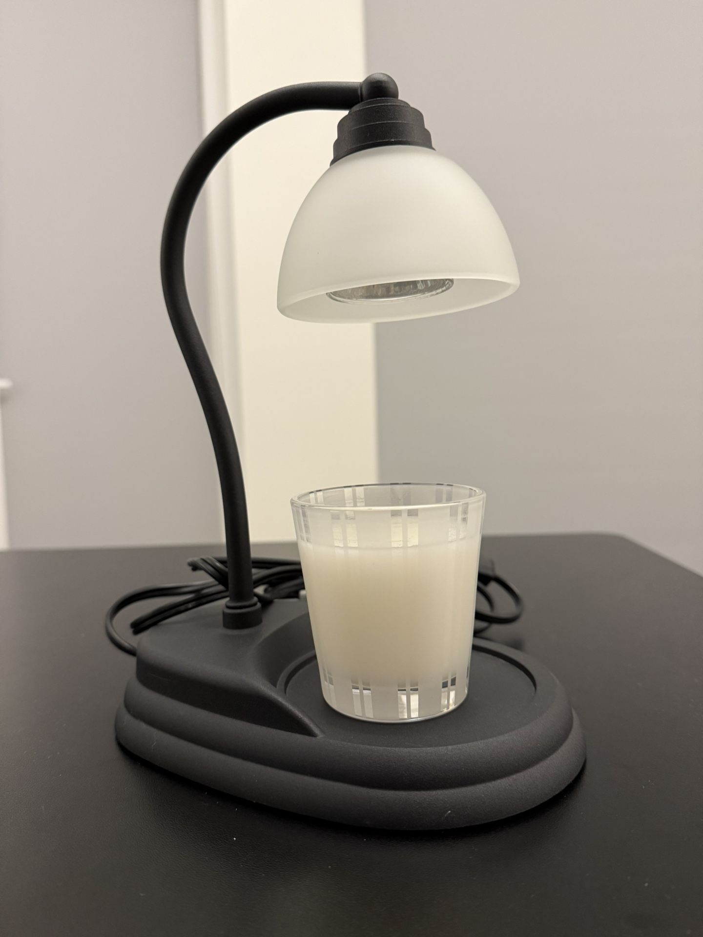 Candle warmer and nest candle set in Santa Clara