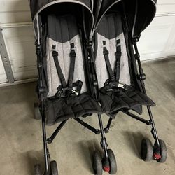 Double Umbrella Stroller 