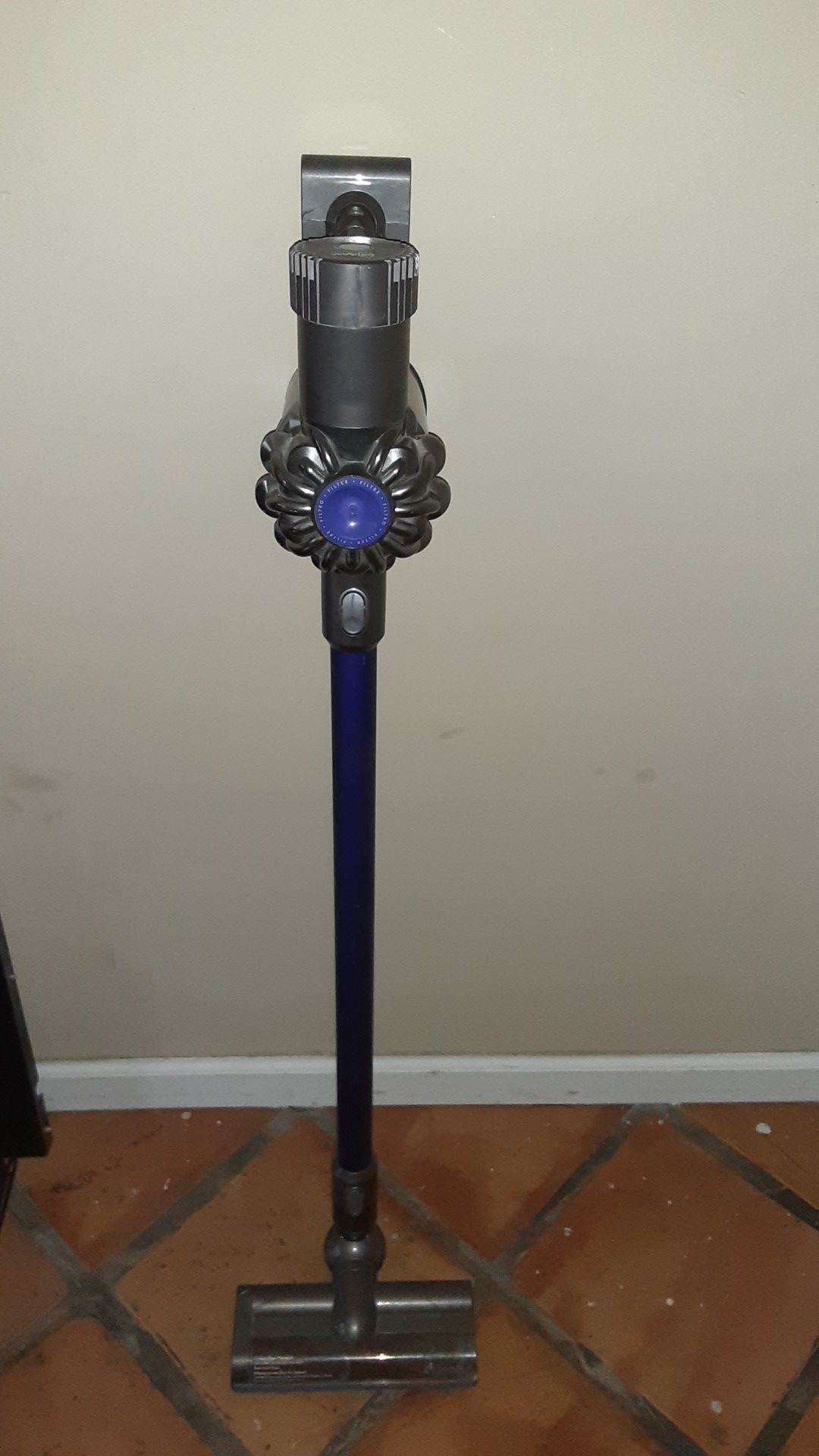 Dyson DC5 9 with attachments