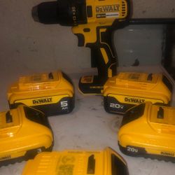 Dewalt 1/2  Drill Driver  w/ Batteries  (2) 20v5ah (2) 20v 3ah (1) 20v 3ah 