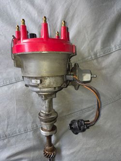 Foxbody mustang oem distributor & ignition module. 302 sbf