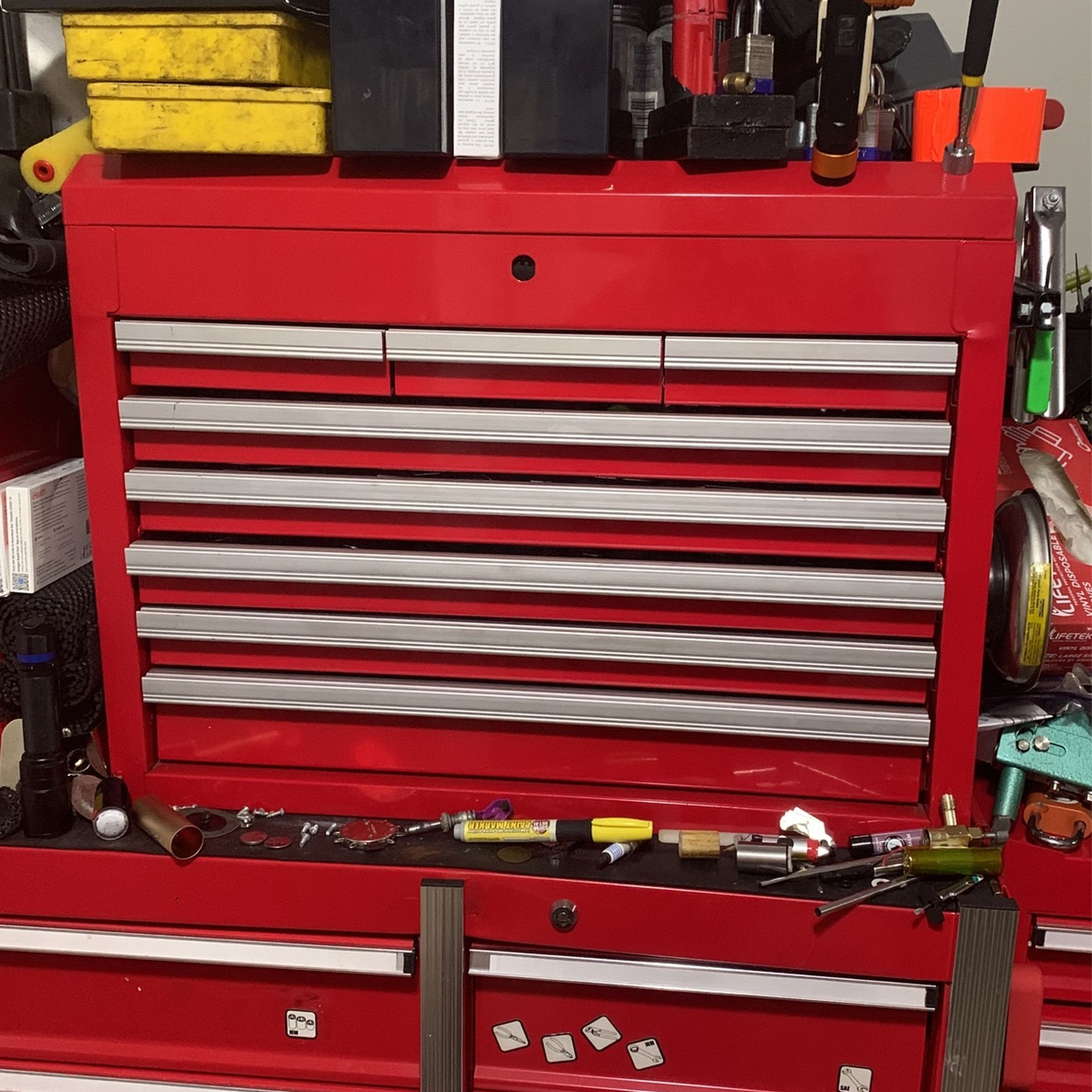 Us General 8 Drawer Toolbox