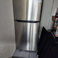 For Sale Refrigerator 