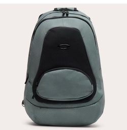Brand new Oakley backpack