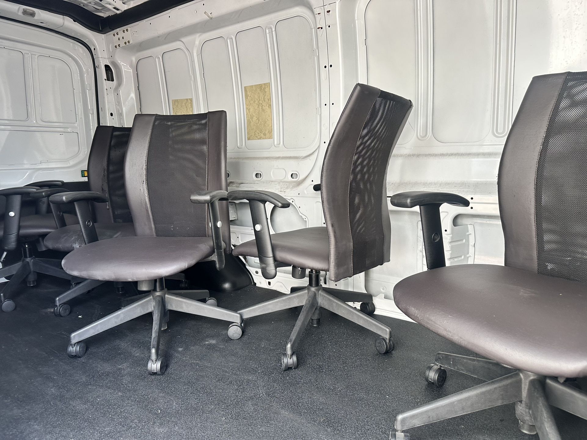 Office Chairs 