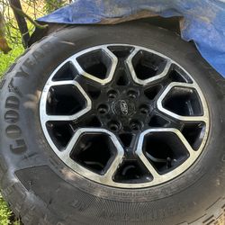 Ford Wheels 275/65R18 Full Set 