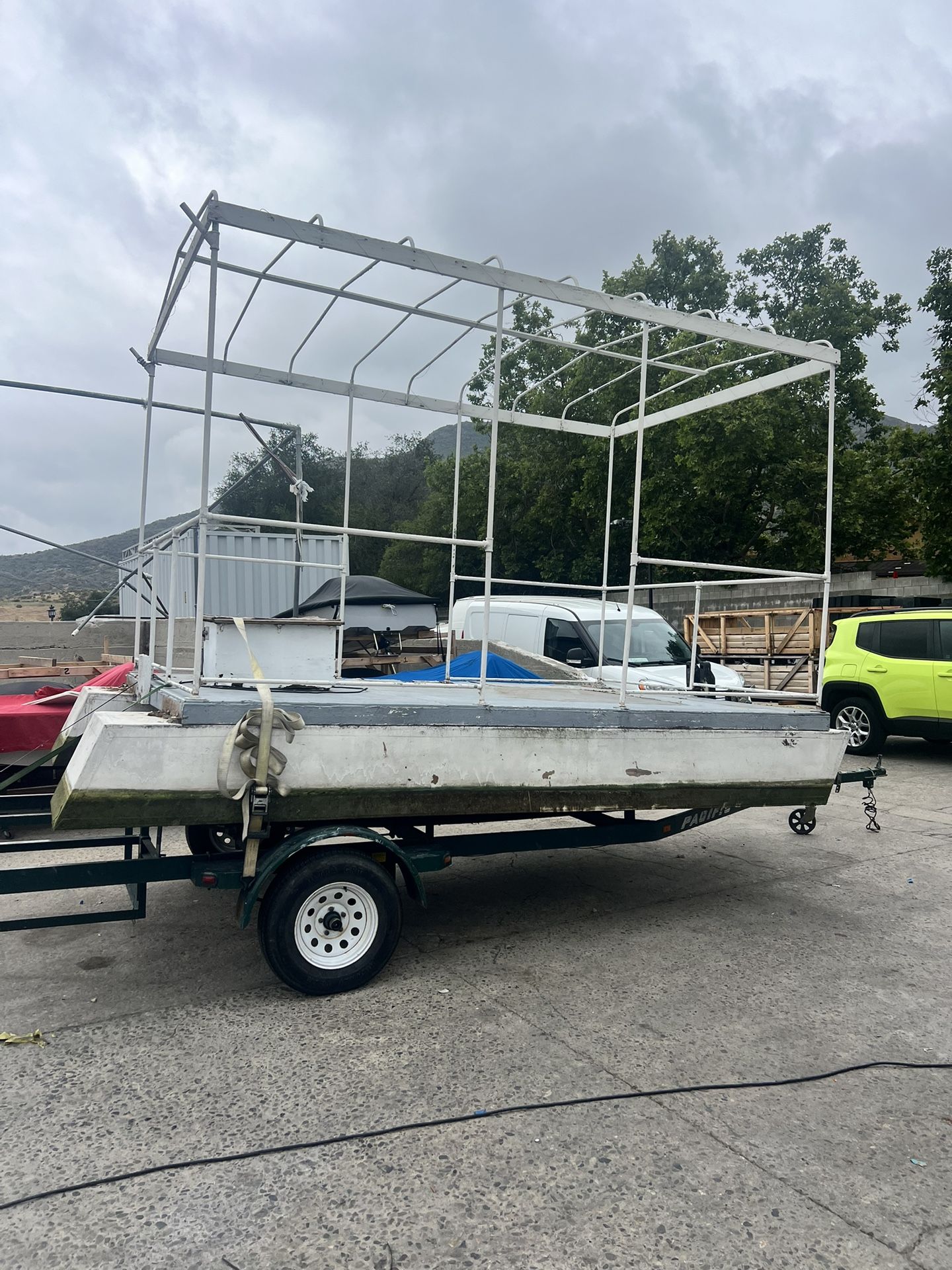 Pontoon Boat Floats