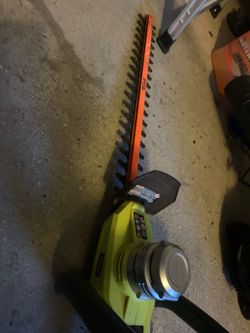 Cordless hedge trimmer