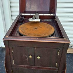 Antique VictorLA Model VV-X Phonograph in Queen Anne Style Mahogany Cabinet For Parts or Decor