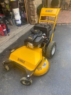 Dewalt DW33 Lawn Mower