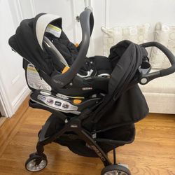 3-in-1 Trio Travel System combines the full-size Bravo