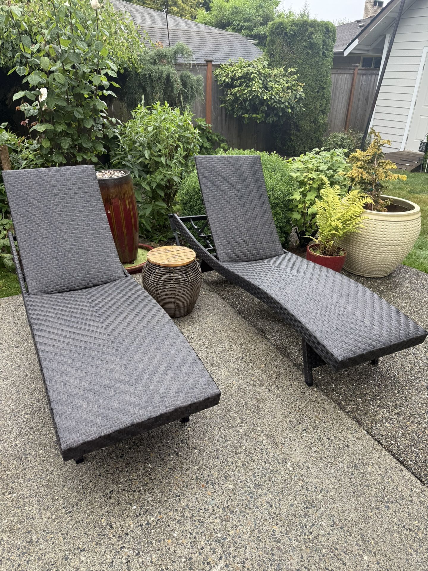 Outdoor Chaise Lounge Chairs