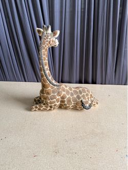 Giraffe Statue