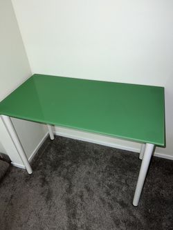 Desk /Table