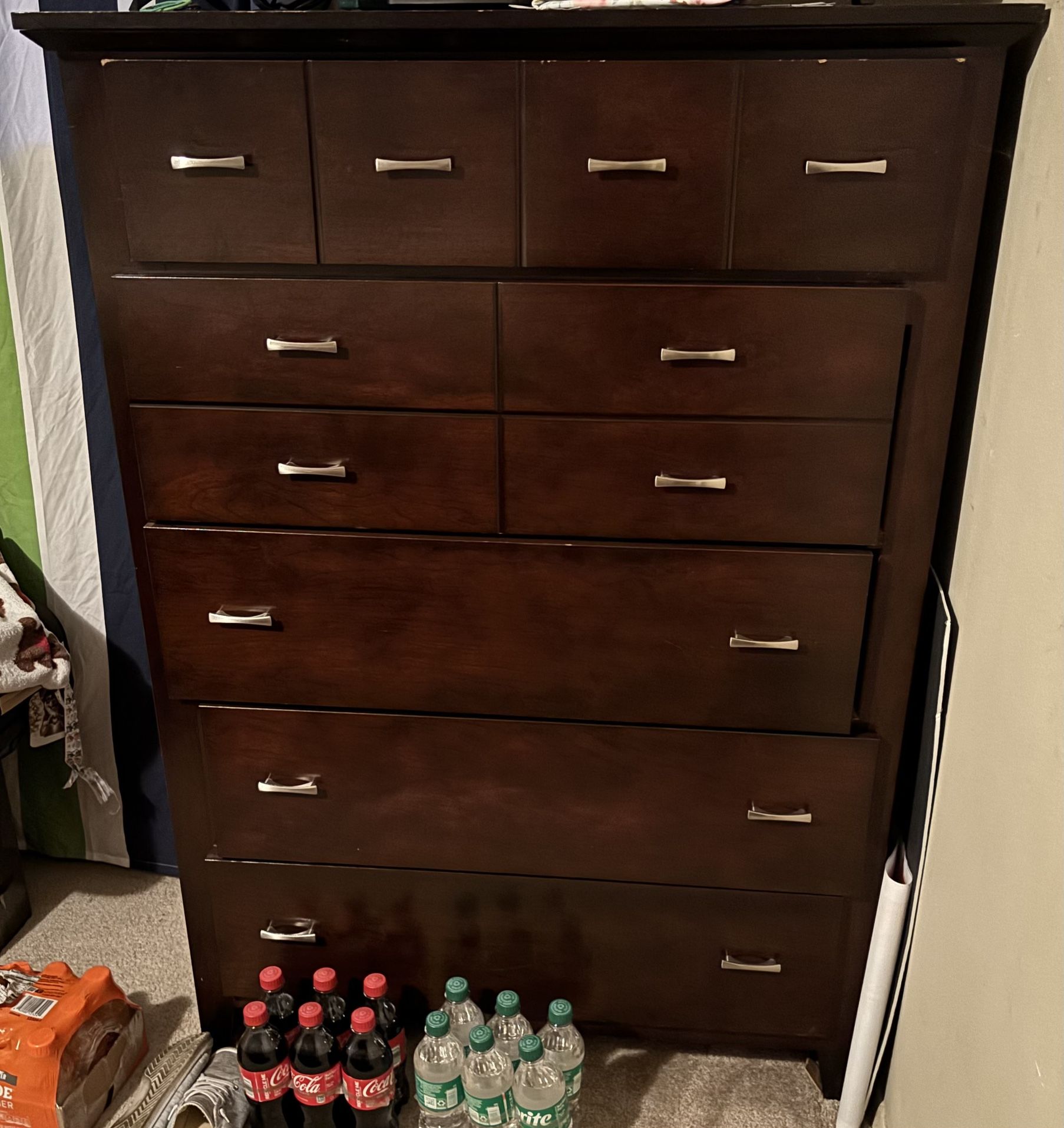 King Size Bed And 6 Drawers And Dresser