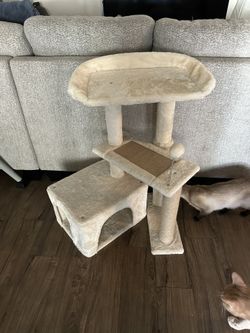 Small Cat Tree 