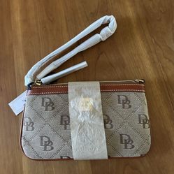 Dooney & Bourke BRAND NEW  Slim Wristlet 