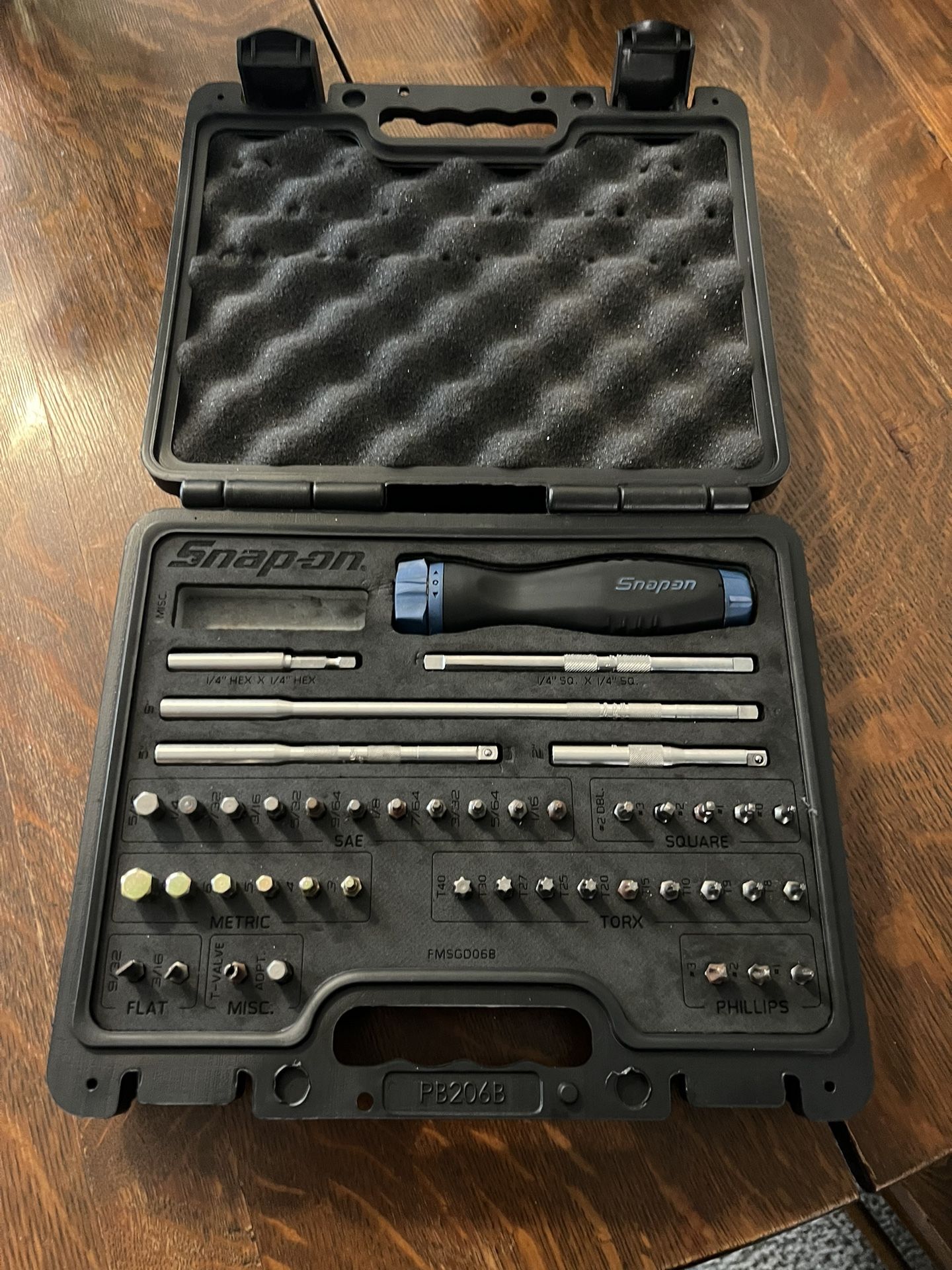 Snap-on™ 44pc Blue Ratcheting Soft Grip Screwdriver Master Se