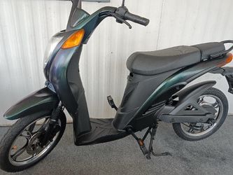 Jetson electric moped/bike black/blue/green