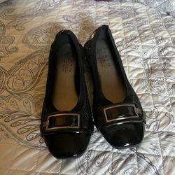 Black Flat Shoes