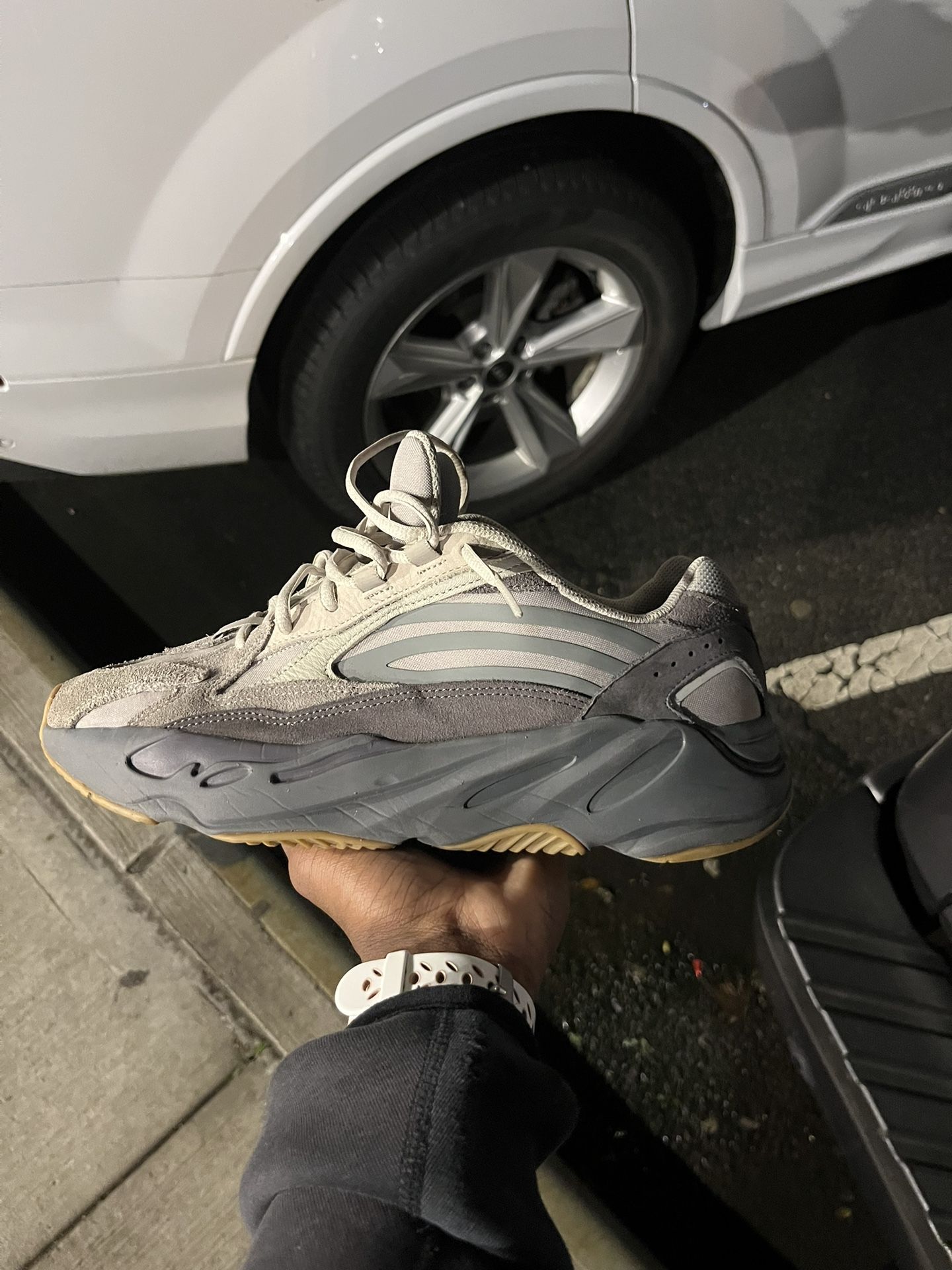 Yezzy 700