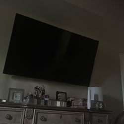 TVs For Sale 75" And 70"