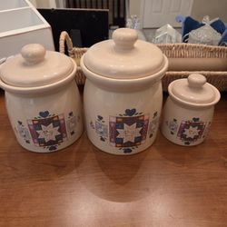 Kitchen Storage Cannisters / Jars