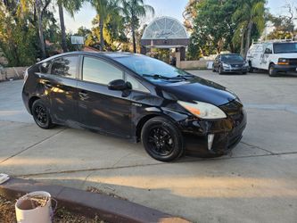 2012 TOYOTA PRIUS,50 MPG!!NAV+CAMERA,BT,NEW HYBRID BATT,SMOGGED,2027 MAR TAG