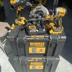 New Dewalt Set 