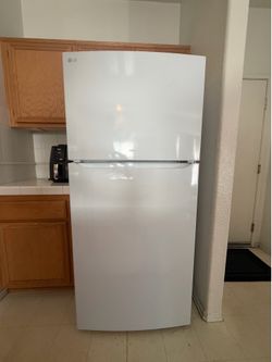 LG Refrigerator LTCS20020W /05 *READ DESCRIPTION*