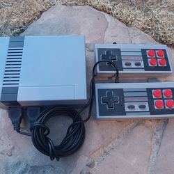 Mini Nintendo Classic NES W/controllers 