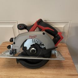 New Milwaukee 6-1/2” Circular Saw M18 (Tool Only Solo Herramienta)