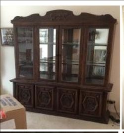 China Cabinet Hutch & Buffet