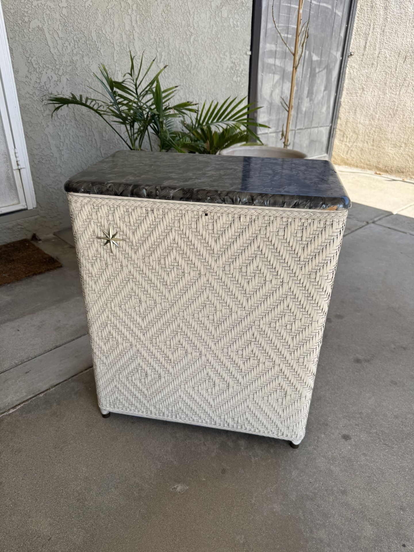 Antique Wicker Hamper