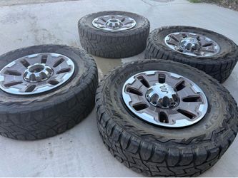 Used 2024 King Ranch Wheels and 37” Toyo’s