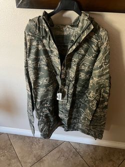 Men’s camo lightweight jacket