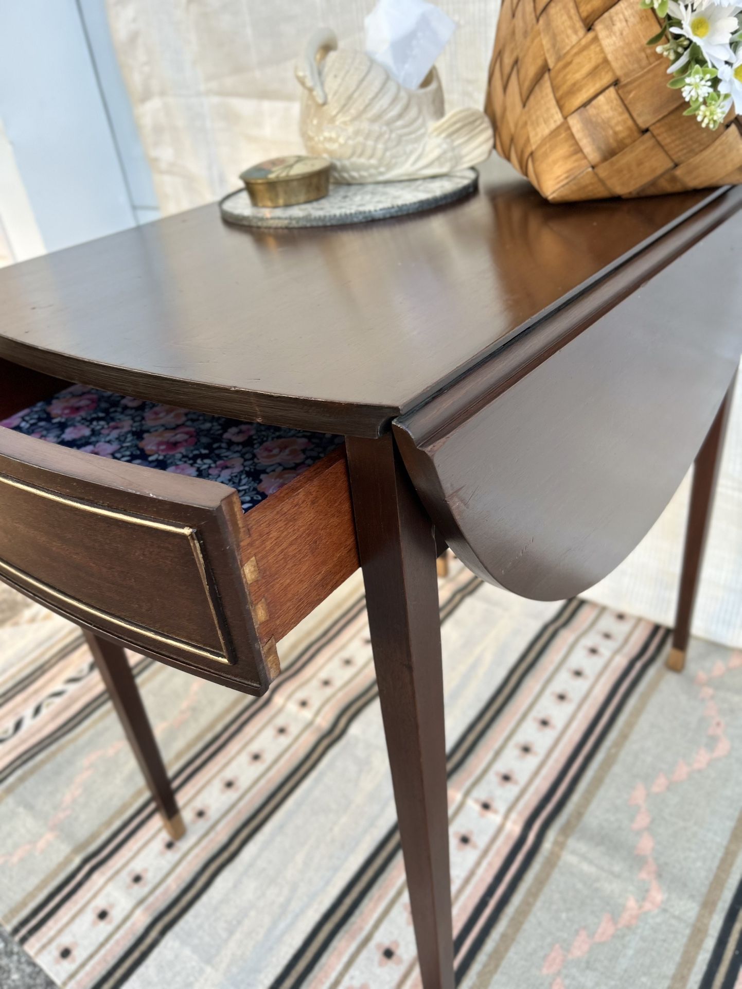 Antique Mahogany Drop Leaf Table