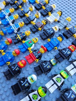 Lot of 40 Classic vintage Lego Minifigures From Space underwater Police Firefighters