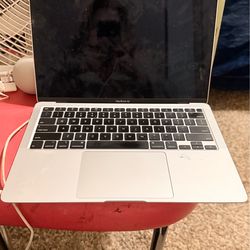 Apple laptop